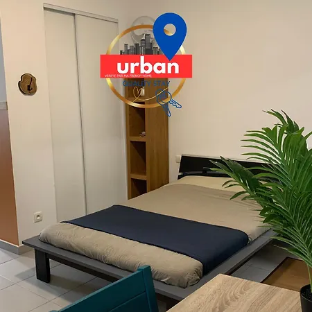 Hyper-centre - Escale Du Cloitre - Netflix- En Rdc アパート モアサック