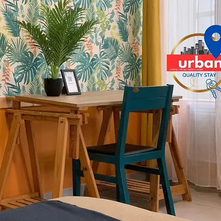 Hyper-centre - Escale Du Cloître - Netflix- En Rdc *