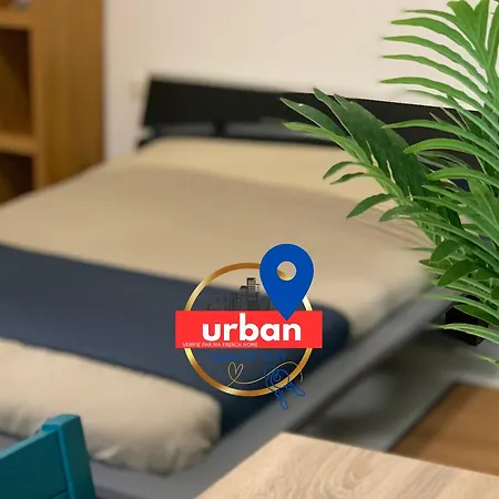 Hyper-centre - Escale Du Cloître - Netflix- En Rdc *